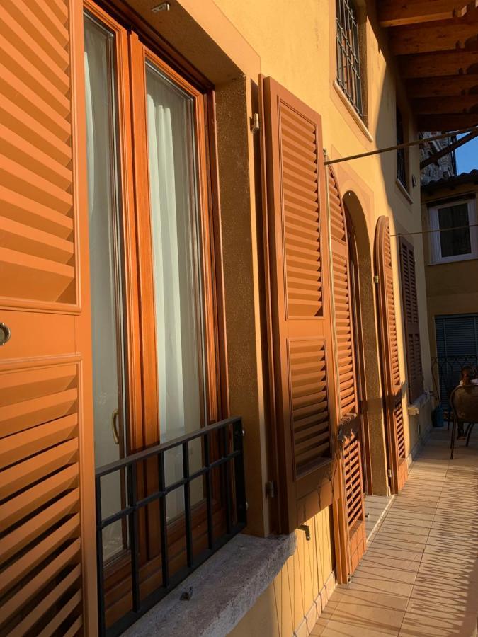 Palazzo Teatro Vecchio-Holiday Suites Salò Екстериор снимка